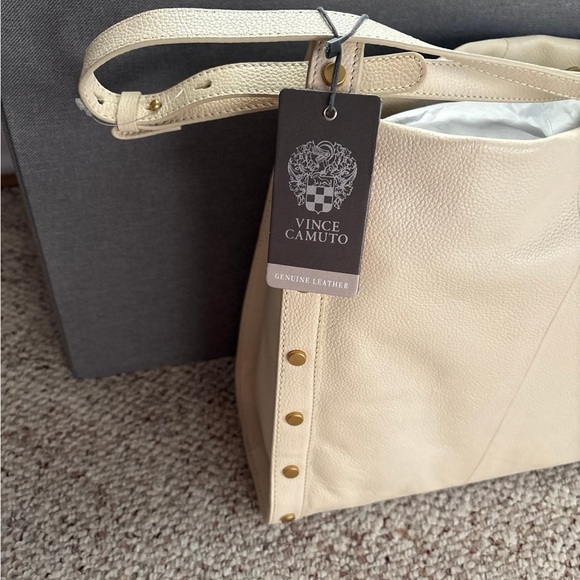 Vince Camino Lisha Leather Large bag Cream Leather Shoulder Bag - Picture 3 of 10